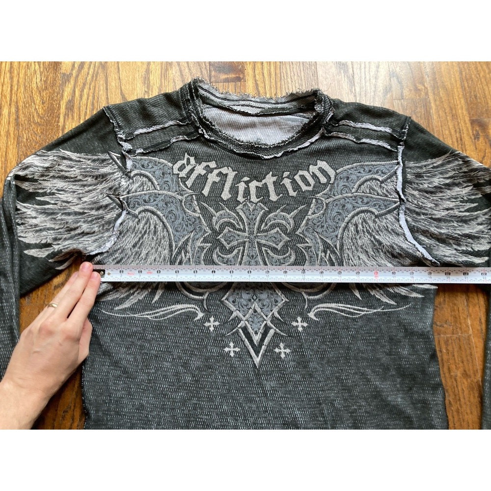 VTG Y2K Affliction Shirt Size XL Reversible Long Sleeve Wing Skull Gray MMA - Picture 3 of 8